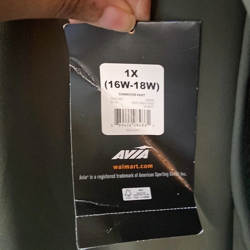 NWT Avia Green Commuter Pants